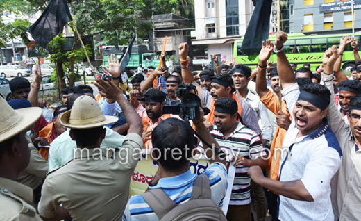 Protest against Tipu Jayanthi  2